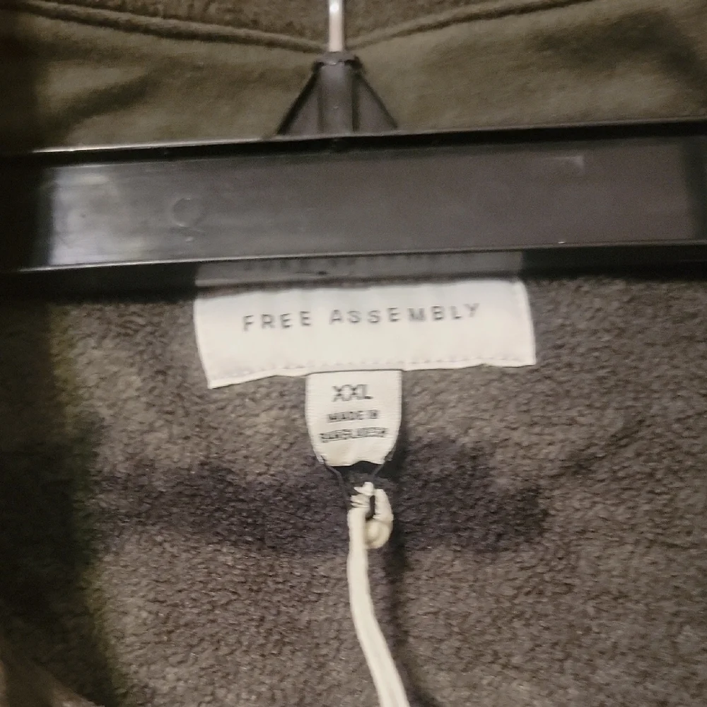 Free Assembly Shirt - Picture 3 of 9